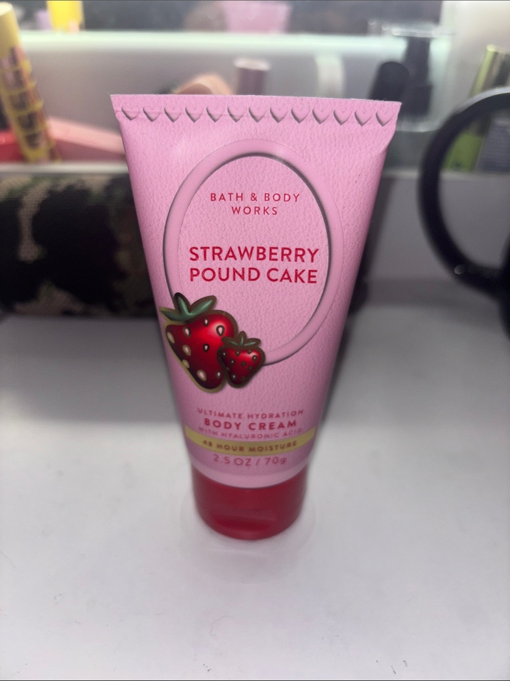 bath & body works strawberry pound cake body cream